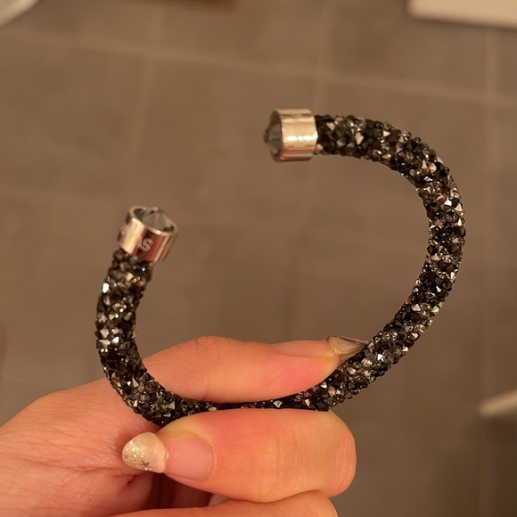 Authentic Swarovski Crystal crush bracelet - Picture 5 of 5